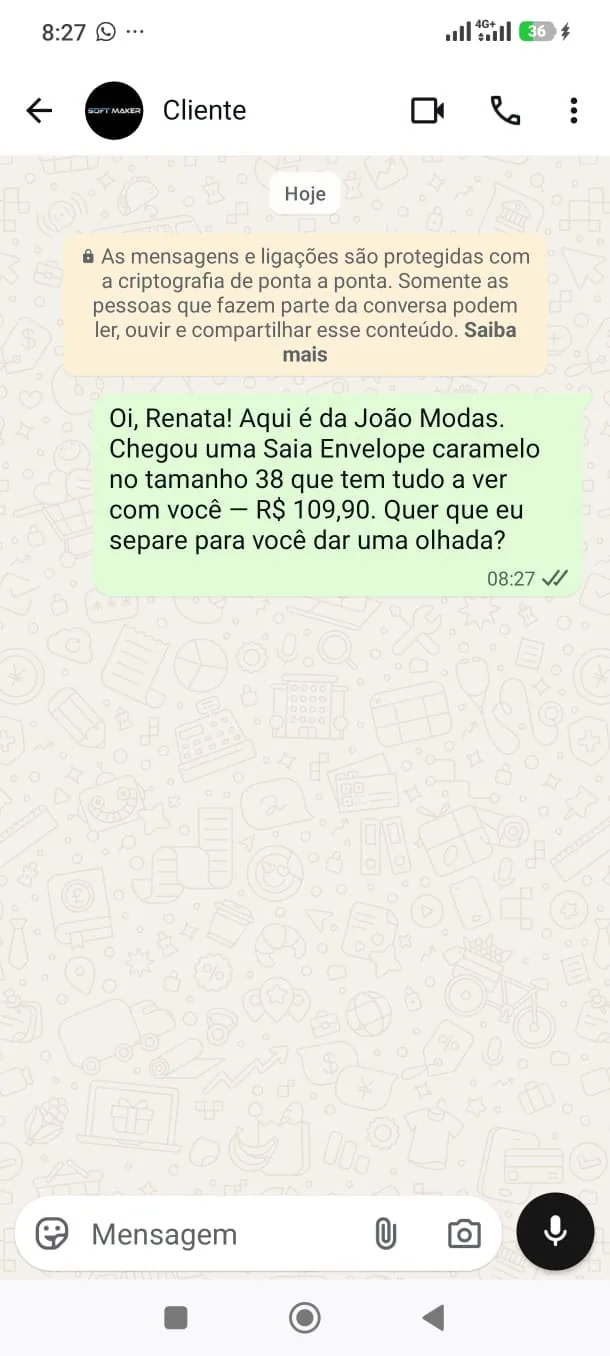 Mensagem no WhatsApp oferecendo uma peça no tamanho da cliente